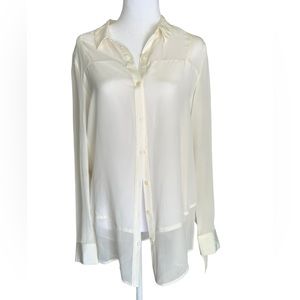 NWT Womens Blouse size Medium Trouvé